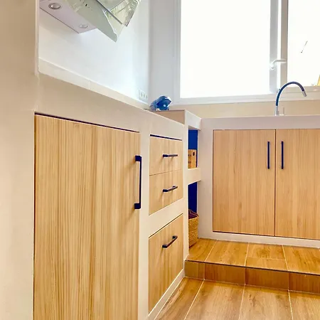 Moderno Y Espacioso Con Vistas Al Mar Apartmán