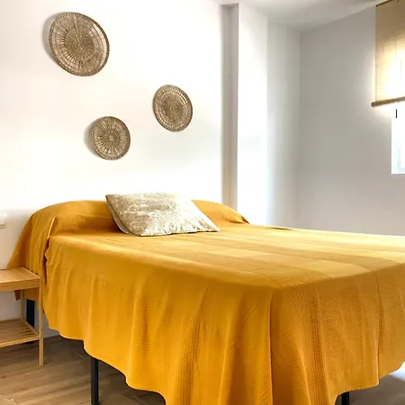 Moderno Y Espacioso Con Vistas Al Mar شقة نيرخا