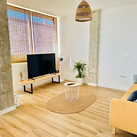 Moderno Y Espacioso Con Vistas Al Mar نيرخا